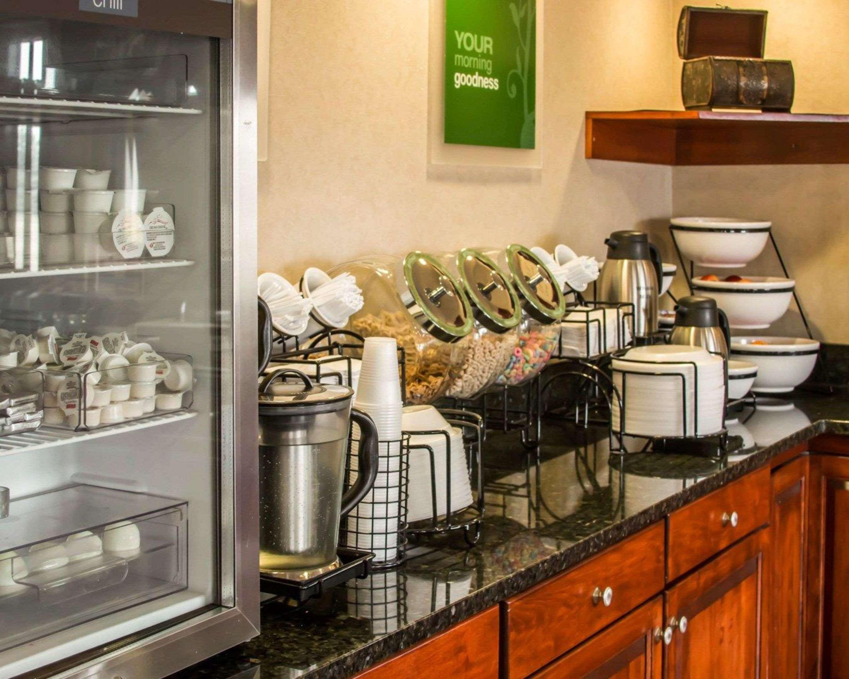 Comfort Inn & Suites Dimondale - Lansing Екстер'єр фото